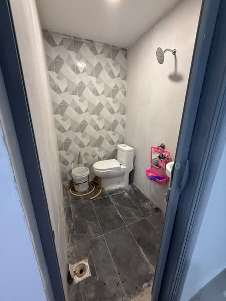 Rumah Teres 1 Tingkat untuk Dijual di Taman Semarak (Nilai) - Daniel Yong - Bathroom - PropertyGuru.com.my