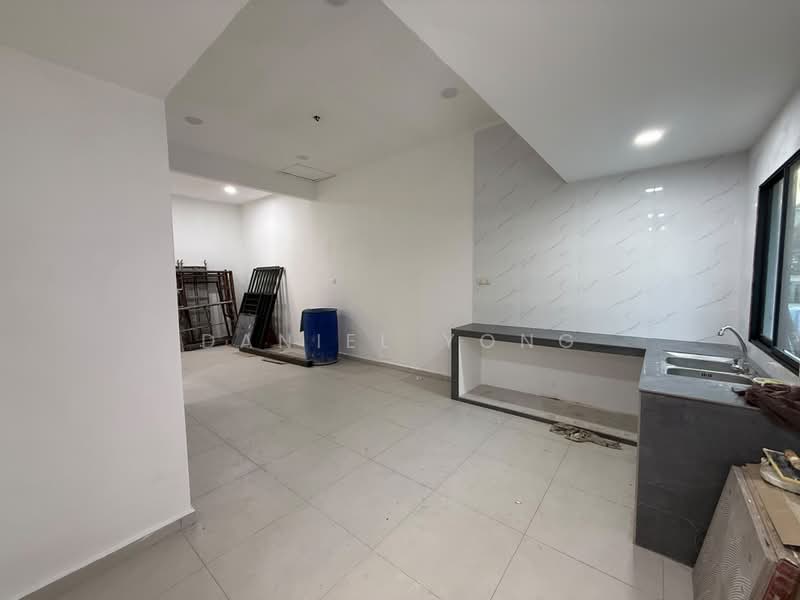 Rumah Teres 1 Tingkat untuk Dijual di Taman Semarak (Nilai) - Daniel Yong - Kitchen - PropertyGuru.com.my