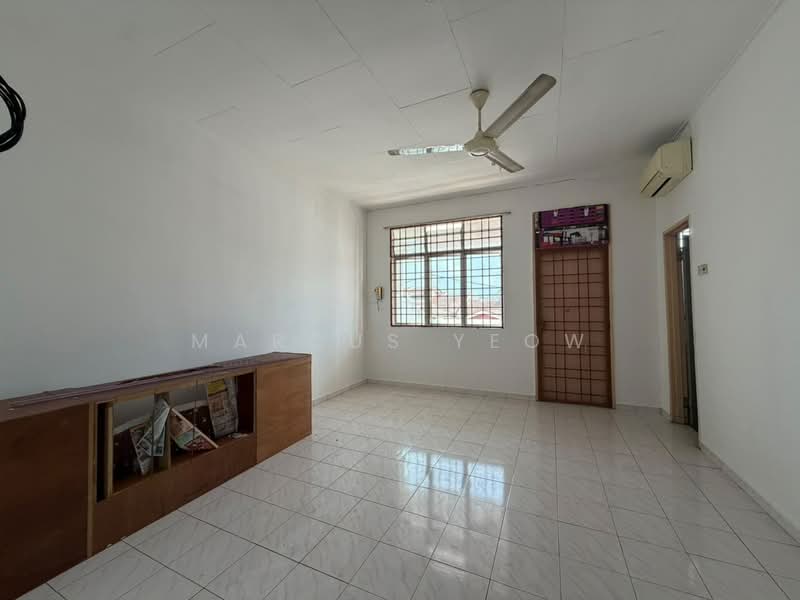 Rumah Teres 2 Tingkat untuk Dijual di Seremban Jaya (Negeri Sembilan) - Marcus Yeow - Living Room - PropertyGuru.com.my