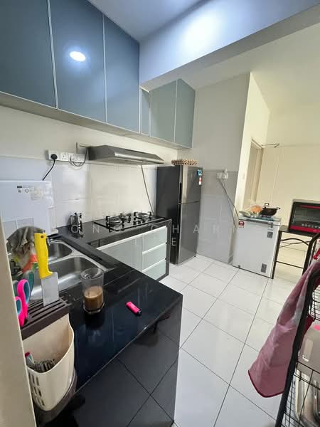 Pangsapuri untuk Disewa di Merpati Indah Apartment @ Bandar Putra Kulai - Hong Charng Lee - Kitchen - PropertyGuru.com.my