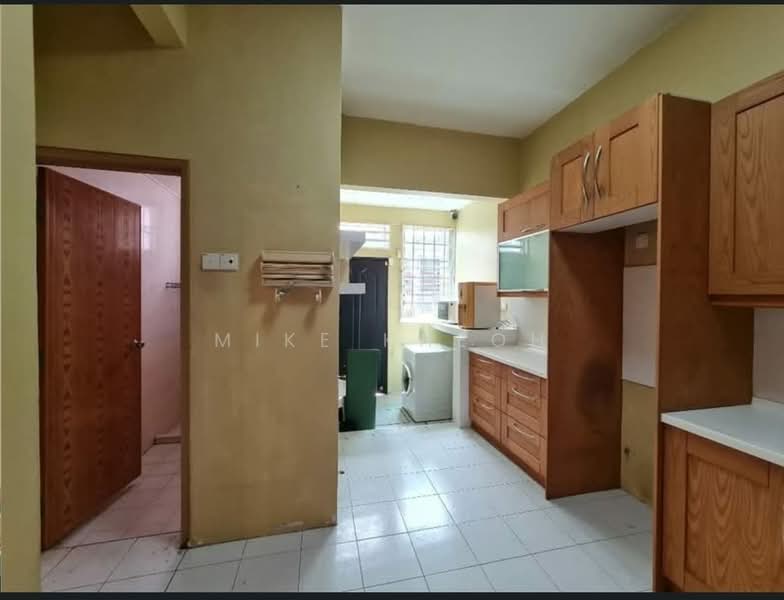 3-storey Terraced House for Sale in Tanjung Bungah (Penang) - Mike Kheoh - Kitchen - PropertyGuru.com.my