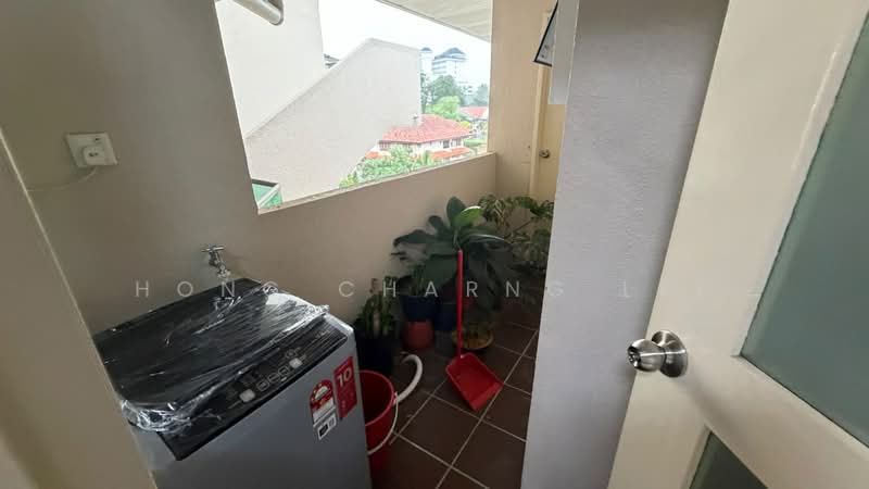Pangsapuri untuk Disewa di Larkin Residence Phase 2 - Hong Charng Lee - Balcony - PropertyGuru.com.my