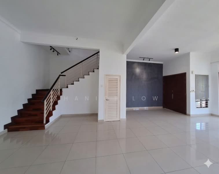 2-storey Terraced House for Sale in Bandar Puteri Puchong (Puchong) - Shanice Low - Living Room - PropertyGuru.com.my