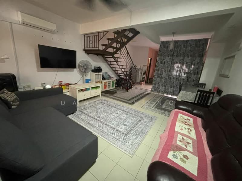 Rumah Teres 2 Tingkat untuk Dijual di Taman Scientex Pasir Gudang (Pasir Gudang) - Daniel Yong - Living Room - PropertyGuru.com.my