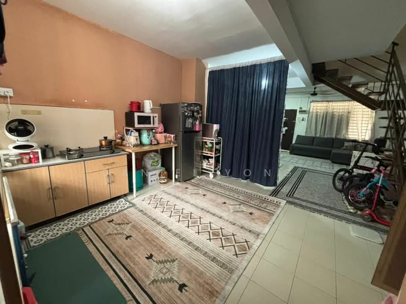 Rumah Teres 2 Tingkat untuk Dijual di Taman Scientex Pasir Gudang (Pasir Gudang) - Daniel Yong - Kitchen - PropertyGuru.com.my