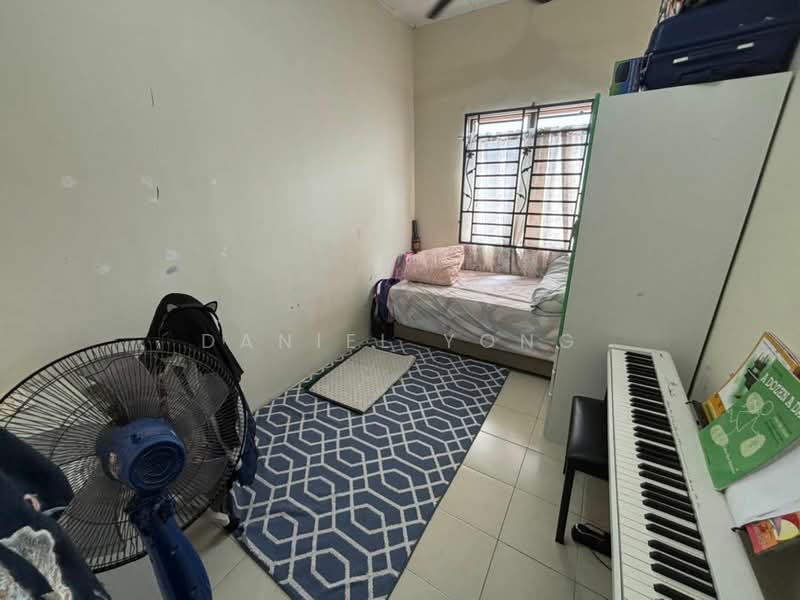 Rumah Teres 2 Tingkat untuk Dijual di Taman Scientex Pasir Gudang (Pasir Gudang) - Daniel Yong - Bedroom - PropertyGuru.com.my