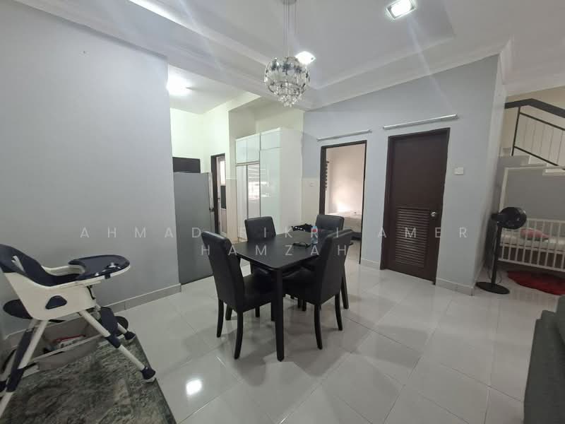 2-storey Terraced House for Sale in Bukit Bandaraya (Shah Alam) - Ahmad Fikri Amer Hamzah - Dining Room - PropertyGuru.com.my
