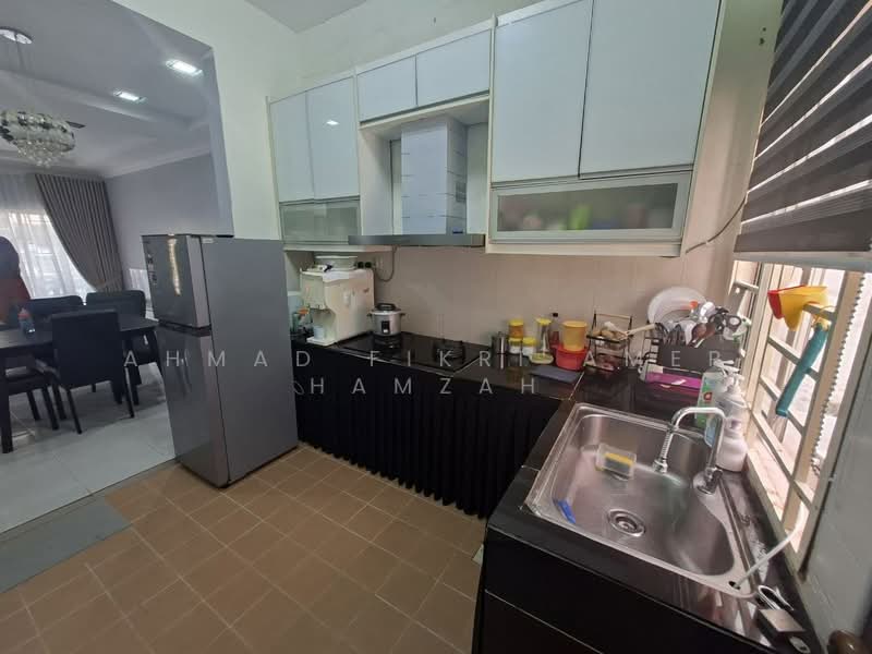 2-storey Terraced House for Sale in Bukit Bandaraya (Shah Alam) - Ahmad Fikri Amer Hamzah - Kitchen - PropertyGuru.com.my