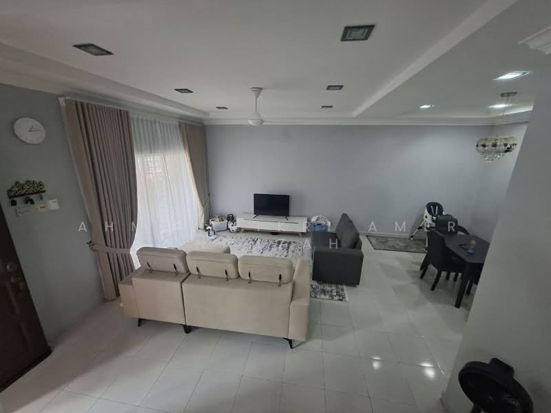 2-storey Terraced House for Sale in Bukit Bandaraya (Shah Alam) - Ahmad Fikri Amer Hamzah - Living Room - PropertyGuru.com.my