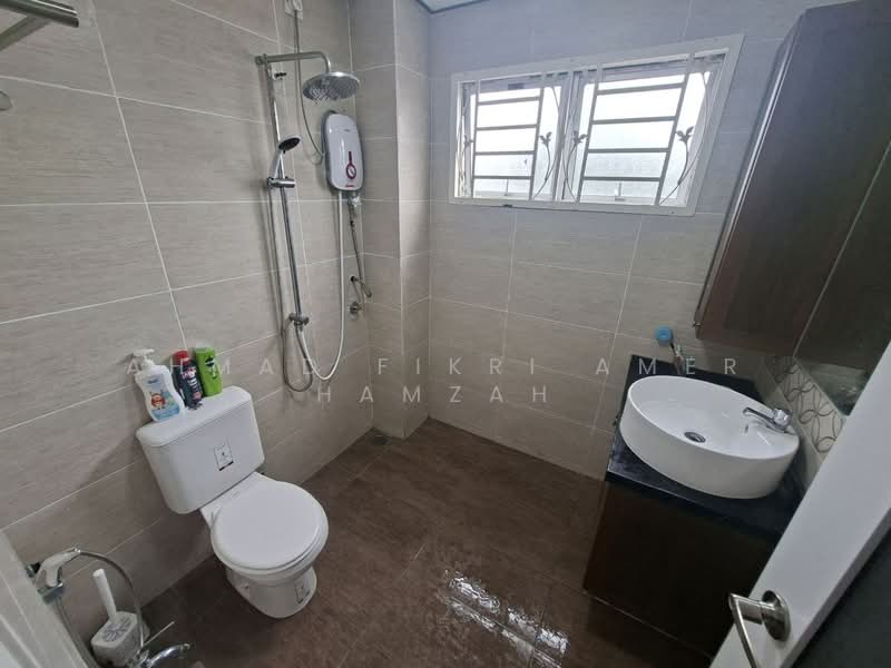 2-storey Terraced House for Sale in Bukit Bandaraya (Shah Alam) - Ahmad Fikri Amer Hamzah - Bathroom - PropertyGuru.com.my