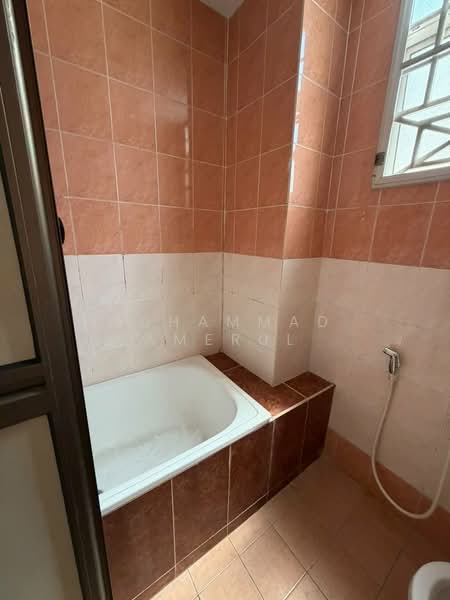 Pangsapuri untuk Disewa di Bayu Villa - Muhammad Amerul - Bathroom - PropertyGuru.com.my