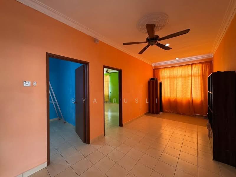 Rumah Berkembar untuk Disewa di Taman Kajang Impian (Kajang) - Sya Rusli - Living Room - PropertyGuru.com.my