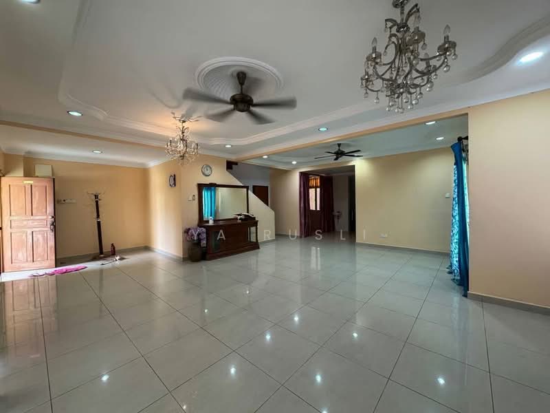 Rumah Berkembar untuk Disewa di Taman Kajang Impian (Kajang) - Sya Rusli - Living Room - PropertyGuru.com.my