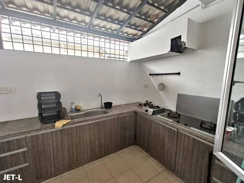Rumah Teres 2 Tingkat untuk Dijual di Setia Indah (Setia Alam) - Daniel Kok - Kitchen - PropertyGuru.com.my
