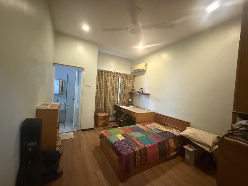 2-storey Terraced House for Sale in Taman Sea (Petaling Jaya) - Cecilia Beh - Bedroom - PropertyGuru.com.my