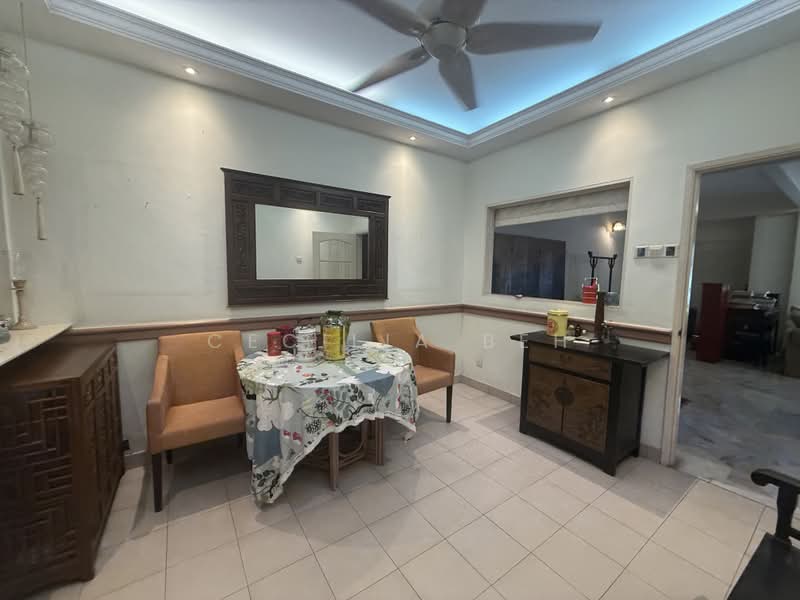 2-storey Terraced House for Sale in Taman Sea (Petaling Jaya) - Cecilia Beh - Dining Room - PropertyGuru.com.my