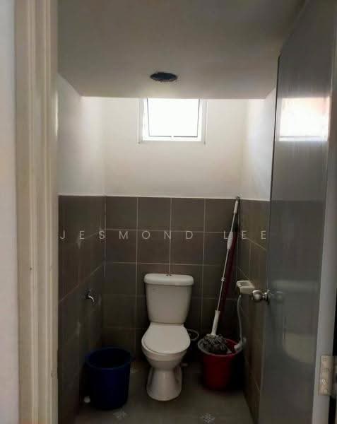 Shop / Office untuk Disewa di Taman Austin Heights (Tebrau) - Jesmond Lee - Bathroom - PropertyGuru.com.my
