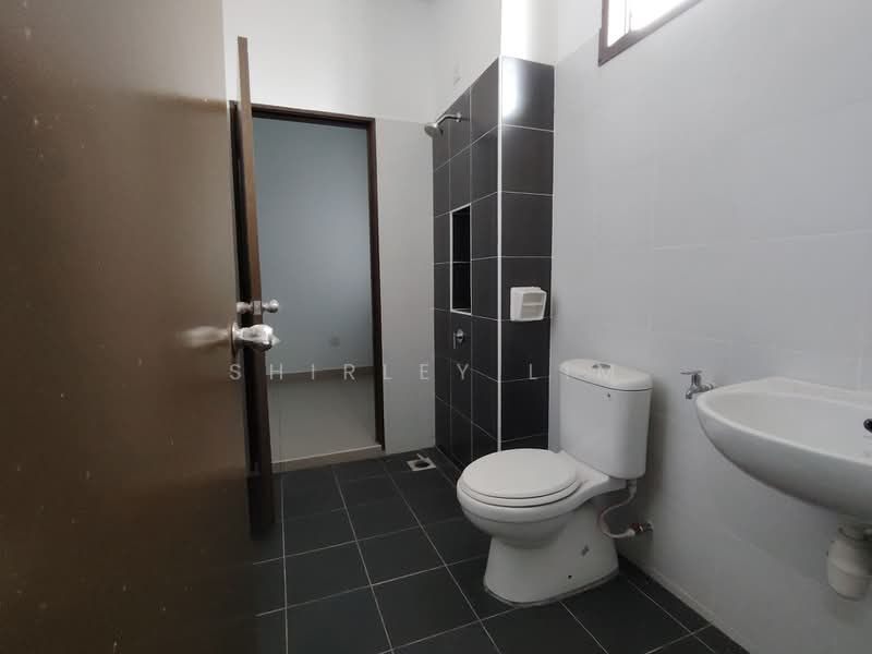 Rumah Teres 2 Tingkat untuk Dijual di Taman Pulai Hijauan (Skudai) - Shirley Lim - Bathroom - PropertyGuru.com.my