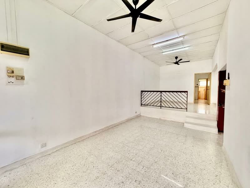 Rumah Teres 1 Tingkat untuk Dijual di Taman Tun Dr Ismail (Kuala Lumpur) - Yin Peng . - Living Room - PropertyGuru.com.my