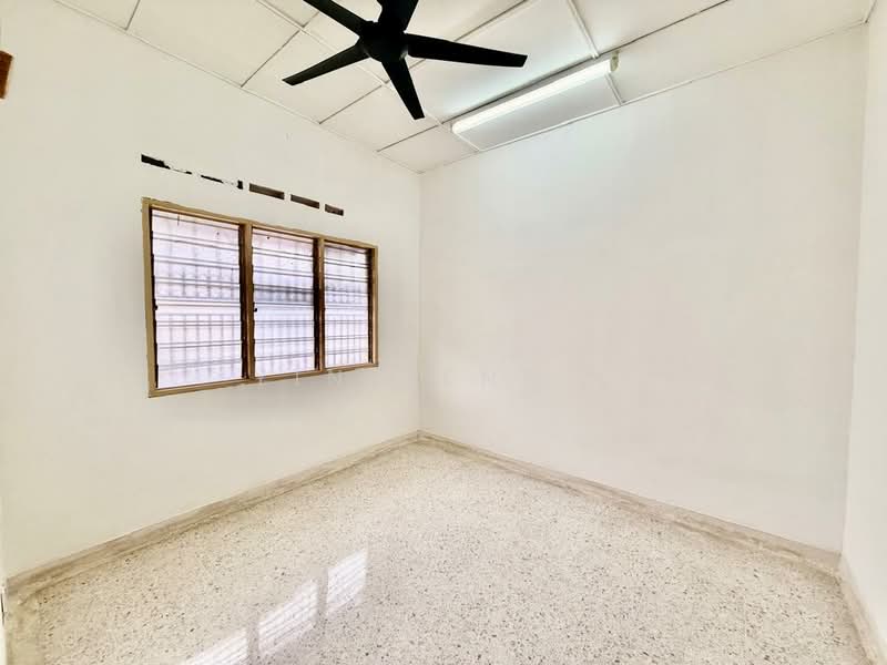 Rumah Teres 1 Tingkat untuk Dijual di Taman Tun Dr Ismail (Kuala Lumpur) - Yin Peng . - Bedroom - PropertyGuru.com.my