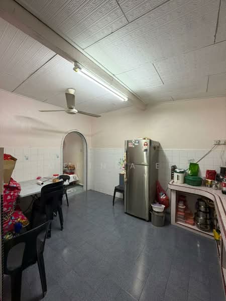 1-storey Terraced House for Sale in Taman Universiti (Skudai) - Melinda Ee - Kitchen - PropertyGuru.com.my