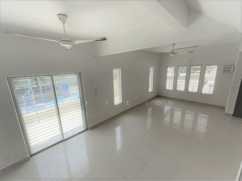 Rumah Teres 2 Tingkat untuk Dijual di Taman Baiduri Dengkil (Dengkil) - Kok Yee Loh - Living Room - PropertyGuru.com.my