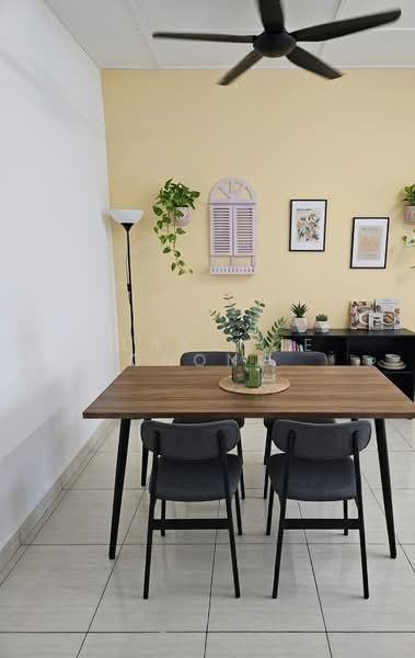 Kondominium untuk Disewa di Green Avenue Condominium - Clarence Chong - Dining Room - PropertyGuru.com.my