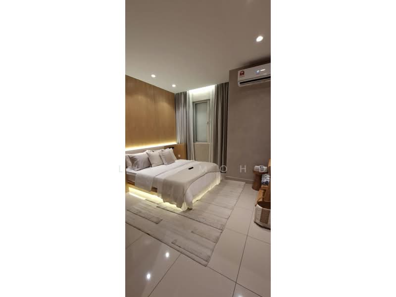 Tanah Kediaman untuk Dijual di Taman Seri Austin (Tebrau) - Lily Mohd - Bedroom - PropertyGuru.com.my
