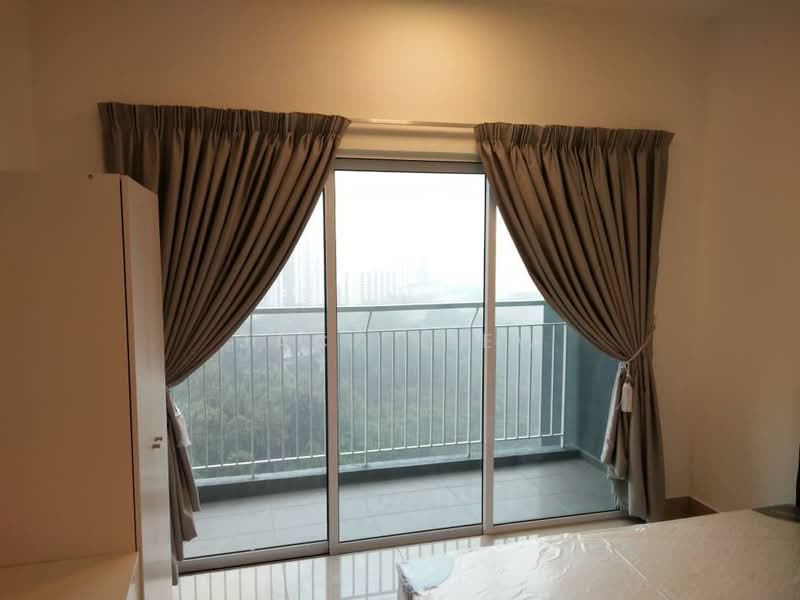 Kondominium untuk Dijual di The Holmes 1 - Jack Liew - Balcony - PropertyGuru.com.my