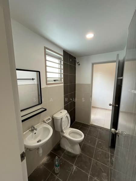 Rumah Teres untuk Disewa di Sepang (Selangor) - Sya Rusli - Bathroom - PropertyGuru.com.my