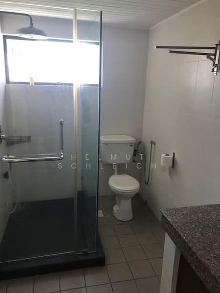 Kondominium untuk Disewa di Menara Bukit Ceylon - Helmut Schleich - Bathroom - PropertyGuru.com.my