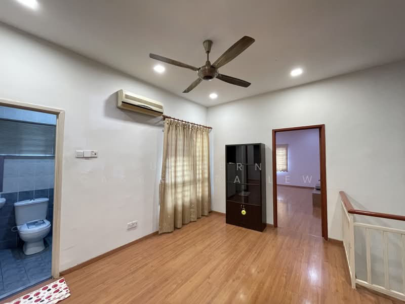 Semi-Detached House for Rent in Taman Aman Perdana (Kapar) - Sue Fern Cassandra Lew - Bathroom - PropertyGuru.com.my