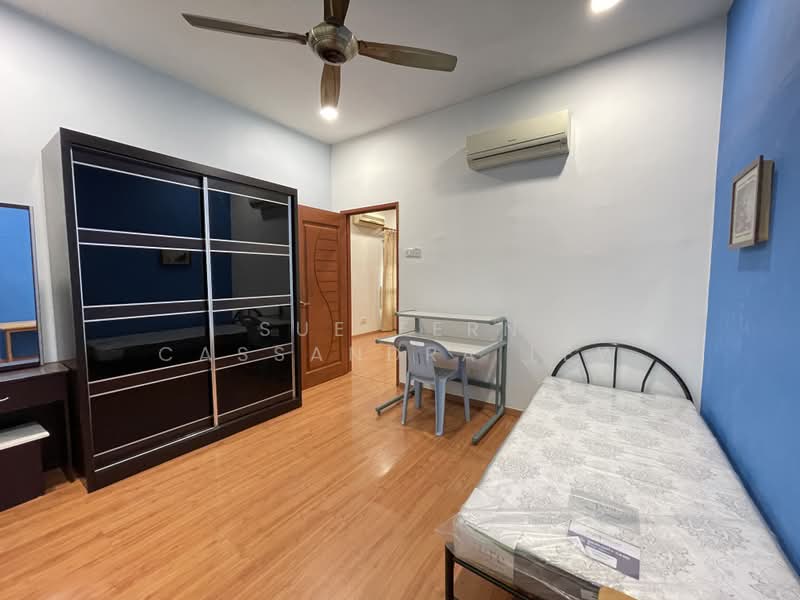 Semi-Detached House for Rent in Taman Aman Perdana (Kapar) - Sue Fern Cassandra Lew - Bedroom - PropertyGuru.com.my