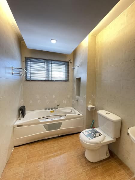 Semi-Detached House for Rent in Taman Aman Perdana (Kapar) - Sue Fern Cassandra Lew - Bathroom - PropertyGuru.com.my