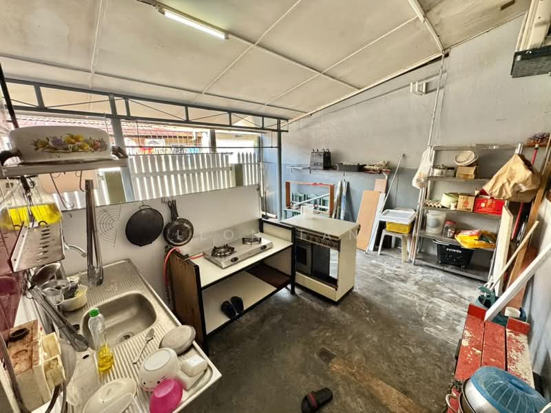 Rumah Teres 1.5-Tingkat untuk Disewa di Tabuan Laru (Kuching) - Leon Tan - Kitchen - PropertyGuru.com.my