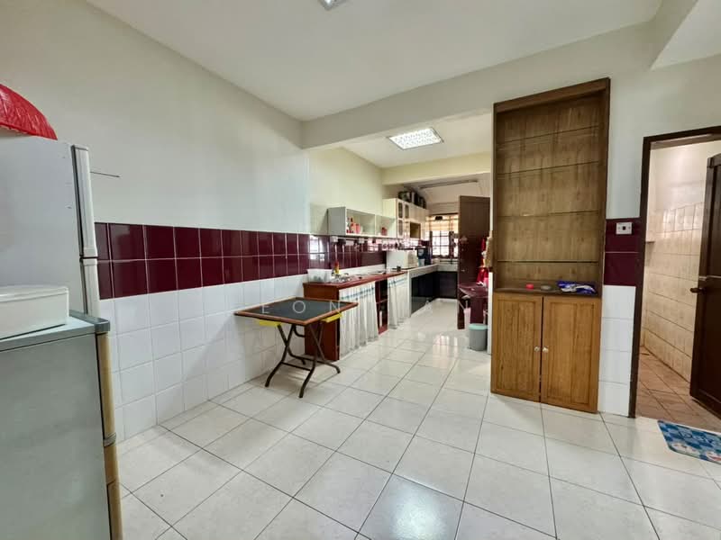 Rumah Teres 1.5-Tingkat untuk Disewa di Tabuan Laru (Kuching) - Leon Tan - Kitchen - PropertyGuru.com.my