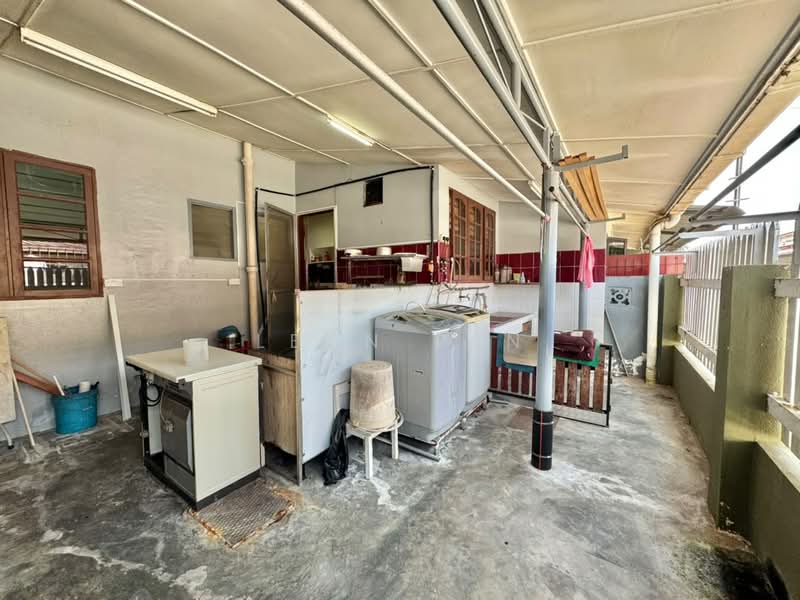 Rumah Teres 1.5-Tingkat untuk Disewa di Tabuan Laru (Kuching) - Leon Tan - Kitchen - PropertyGuru.com.my