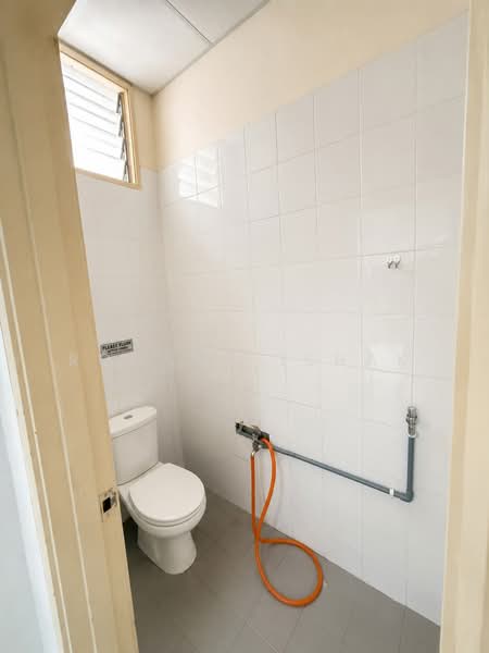 Shop for Rent in Alam Suria (Puncak Alam) - Rohana Ishak - Bathroom - PropertyGuru.com.my