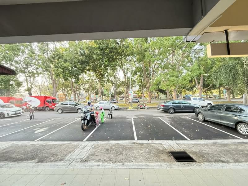 Shop for Rent in Alam Suria (Puncak Alam) - Rohana Ishak - Exterior - PropertyGuru.com.my