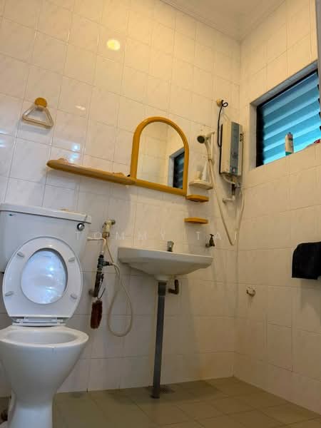 Rumah Teres 2 Tingkat untuk Dijual di Taman Sentosa (Johor Bahru) - Tommy Tai - Bathroom - PropertyGuru.com.my