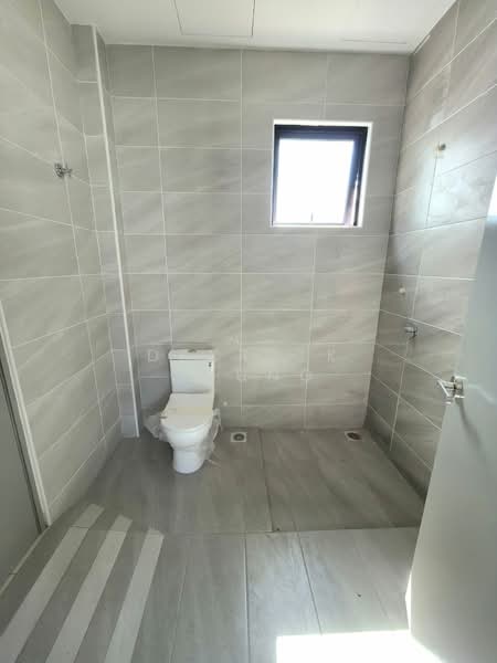 Semi-Detached House for Sale in Ipoh (Perak) - Derrick Chung - Bathroom - PropertyGuru.com.my