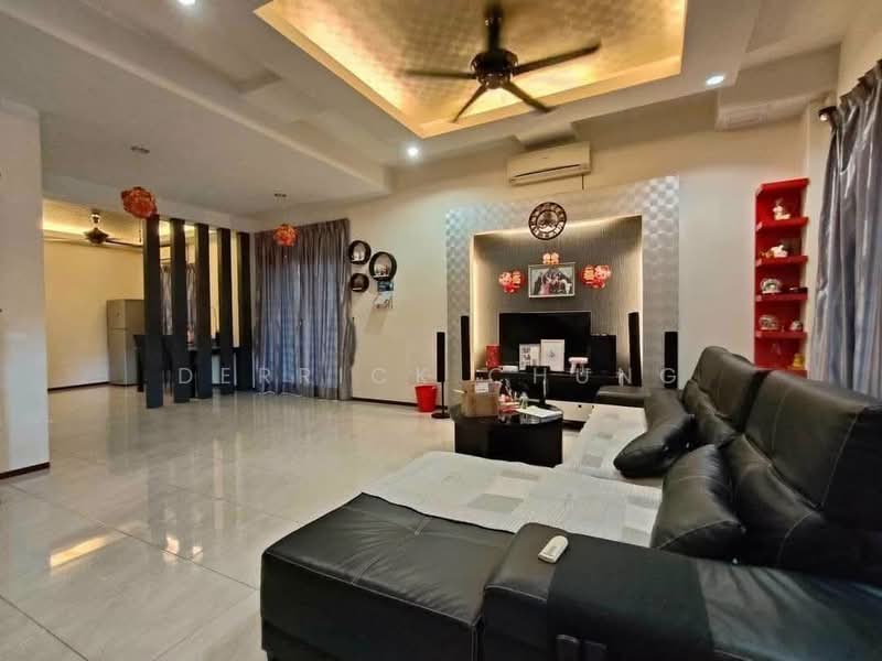 Rumah Teres 2 Tingkat untuk Dijual di Ipoh (Perak) - Derrick Chung - Living Room - PropertyGuru.com.my