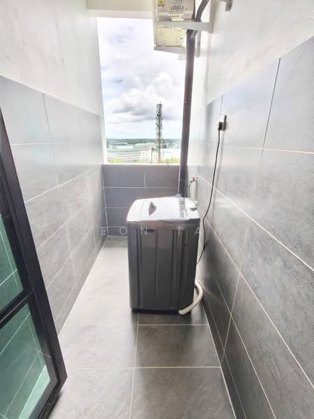 Kondominium untuk Disewa di d'Millenia Residences - Leon Tan - Balcony - PropertyGuru.com.my
