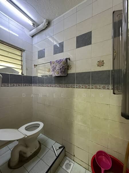 Rumah Teres 2 Tingkat untuk Dijual di Taman Ungku Tun Aminah (Skudai) - Daniel Yong - Bathroom - PropertyGuru.com.my