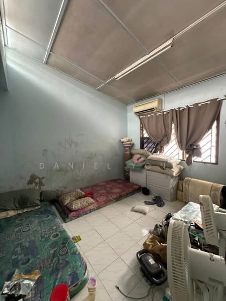 Rumah Teres 2 Tingkat untuk Dijual di Taman Ungku Tun Aminah (Skudai) - Daniel Yong - Bedroom - PropertyGuru.com.my