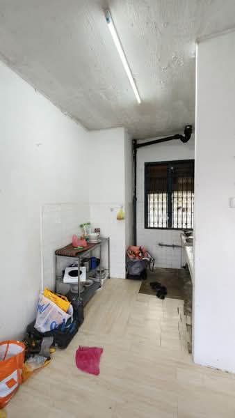 Rumah Flat untuk Dijual di Flat Taman Perling - Daniel Yong - Kitchen - PropertyGuru.com.my