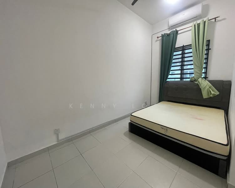 Rumah Teres 1 Tingkat untuk Disewa di Kuantan (Pahang) - Kenny Loo - Bedroom - PropertyGuru.com.my