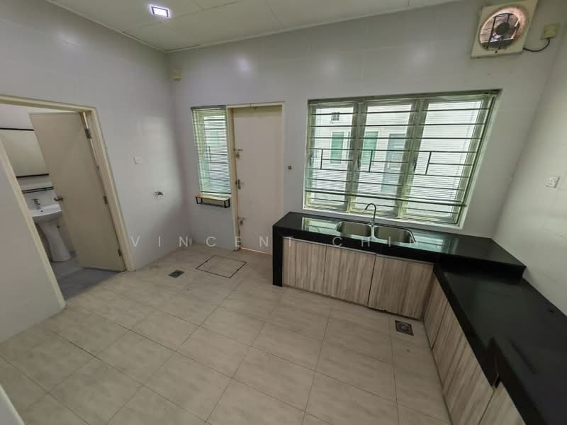 2-storey Terraced House for Sale in Seri Beringin (Lahat) - Vincent Chin - Kitchen - PropertyGuru.com.my