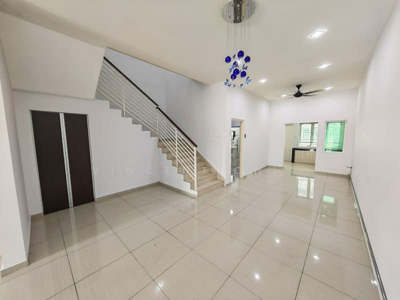 2-storey Terraced House for Sale in Seri Beringin (Lahat) - Vincent Chin - Living Room - PropertyGuru.com.my