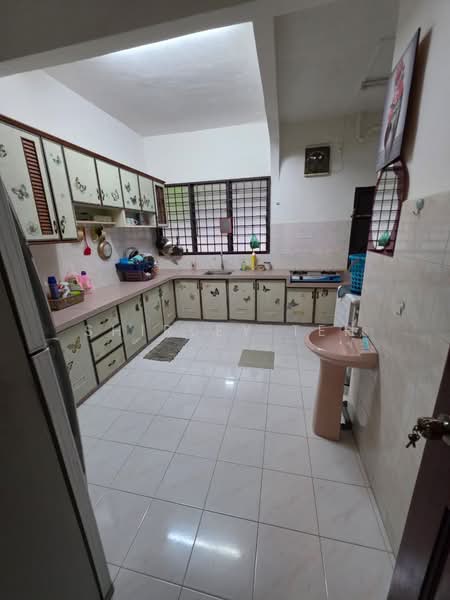 Rumah Teres 2 Tingkat untuk Dijual di Bukit Kecil (Bukit Mertajam) - Shirley Teh - Kitchen - PropertyGuru.com.my